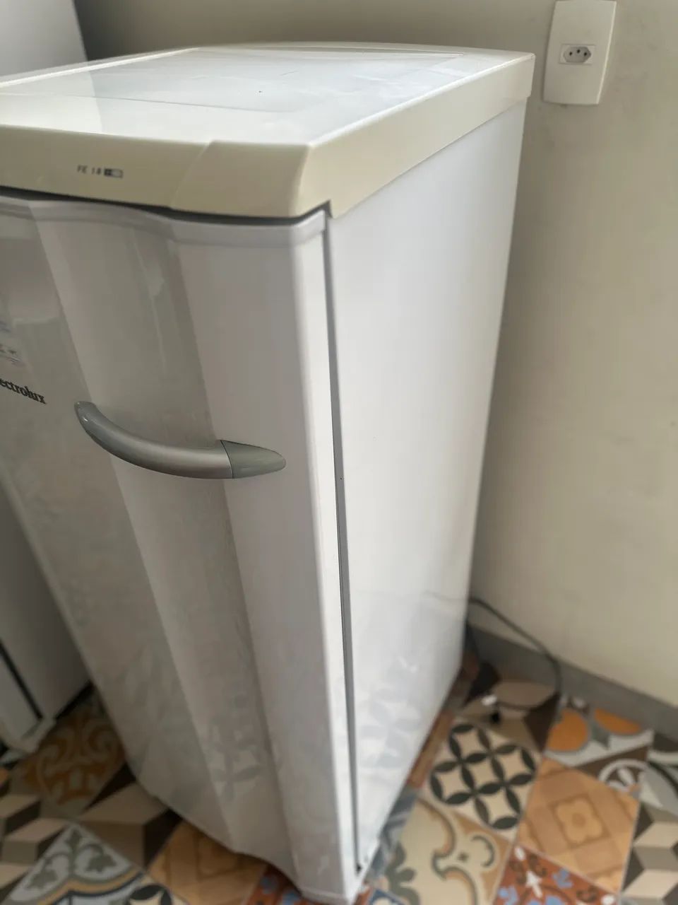 Freezer vertical Eletrolux 145L - Foto 3