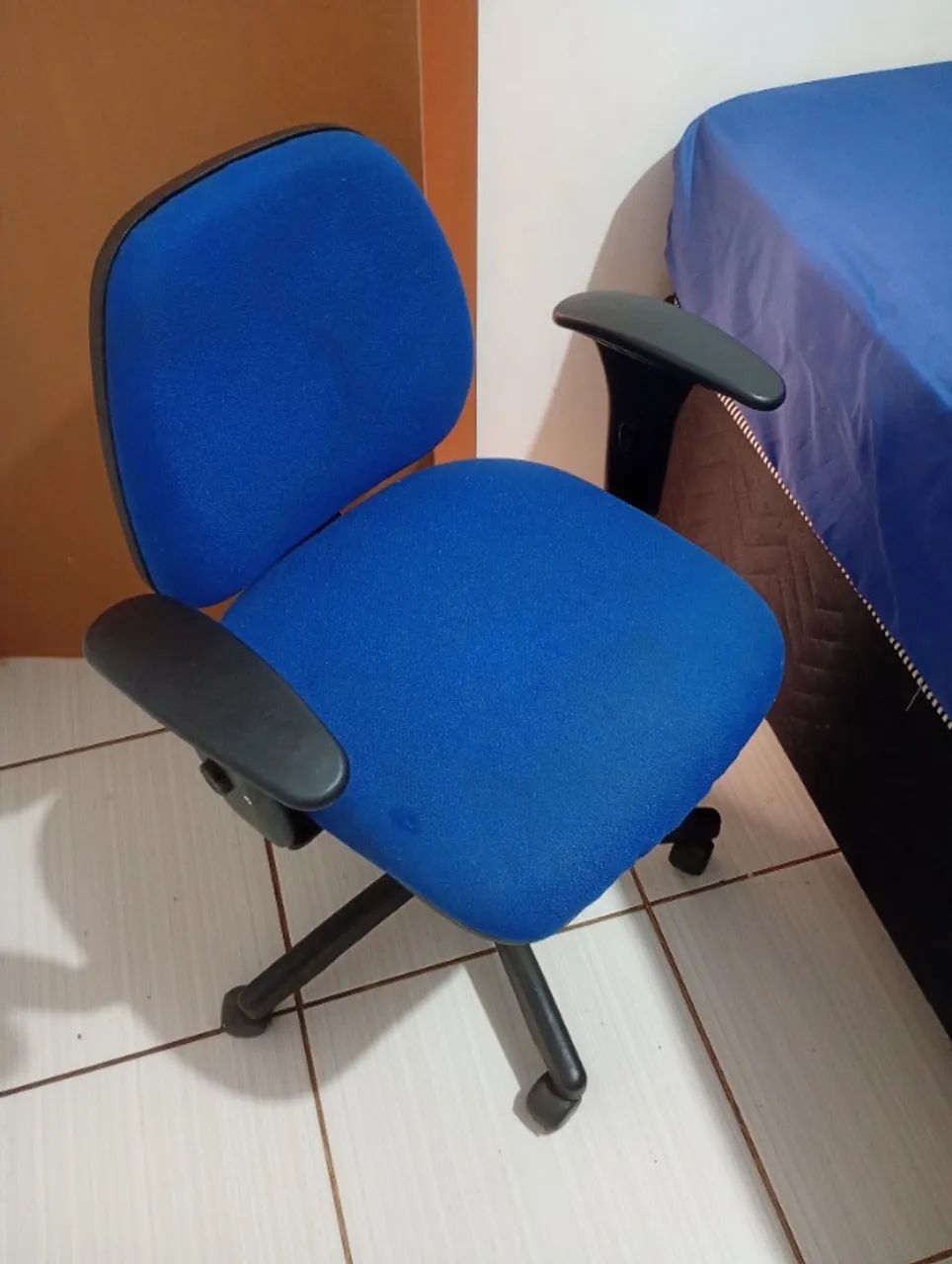 Ótimo cadeira!100,00 Reais. Faço entrega no Valparaíso. - Foto 2