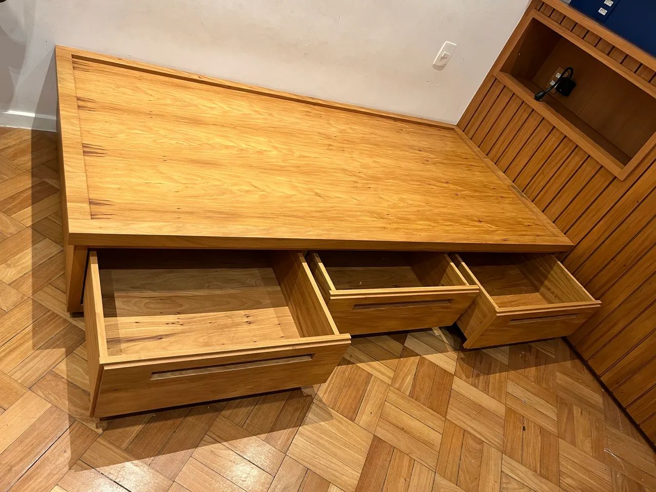 Cama de solteiro em peroba do campo com gavetas - Foto 2