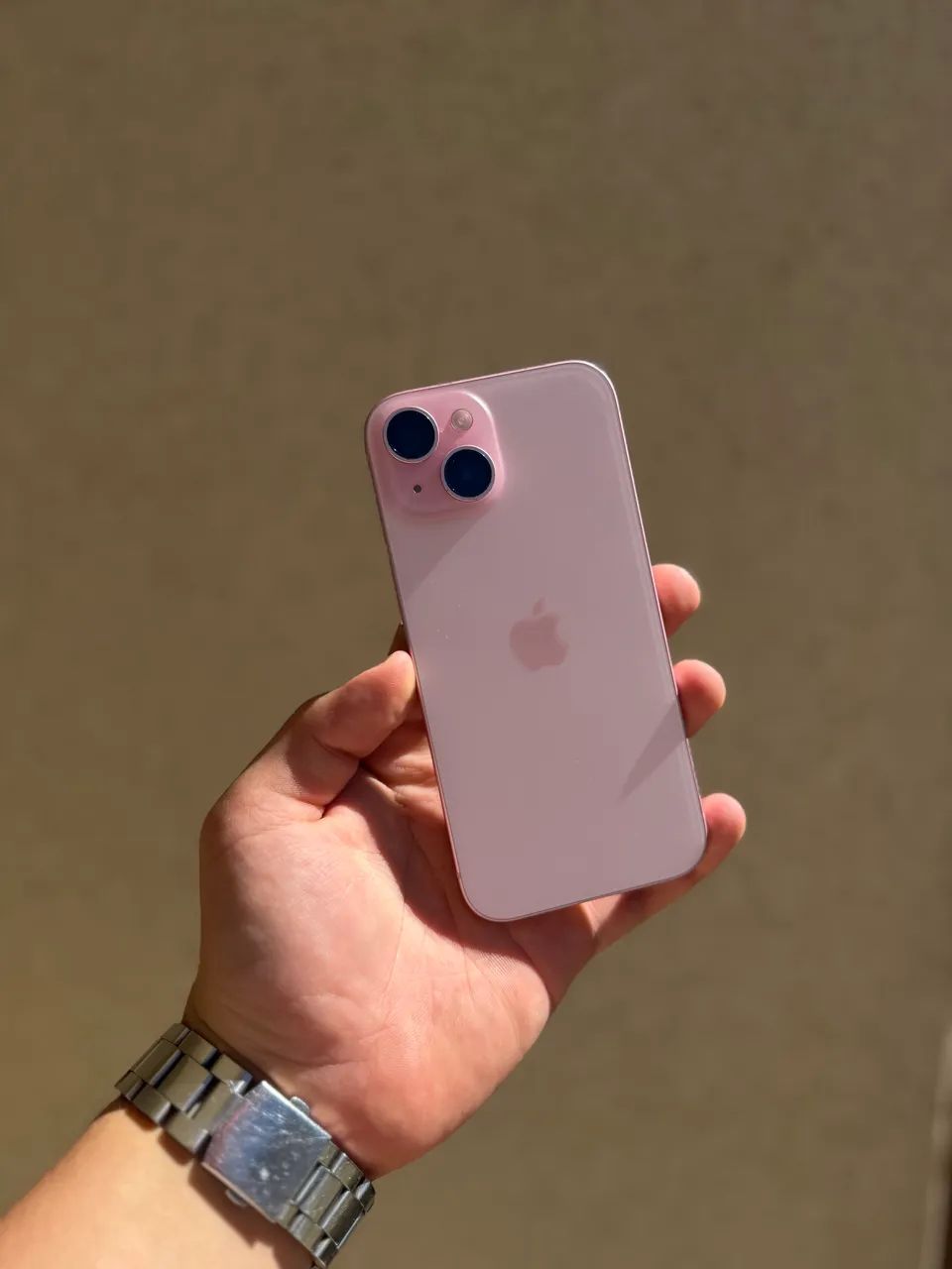 iPhone 15 128 rosa // bateria 87% ORIGINAL  - Foto 3