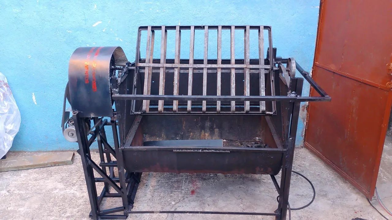 Churrasqueira com eixo giratório para assar costelão e leitão com sistema especial. - Foto 5
