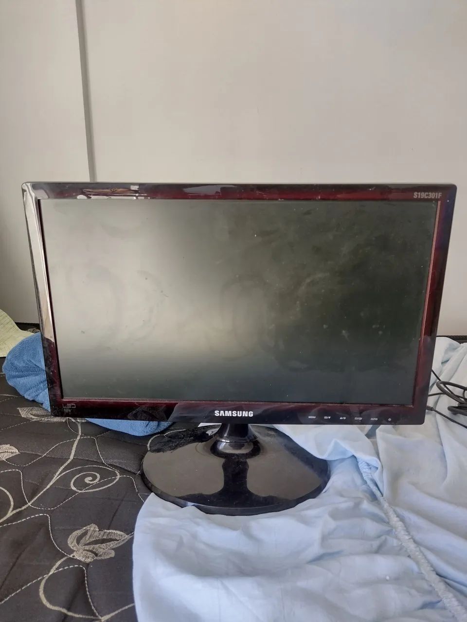 Monitor Samsung S19C301F