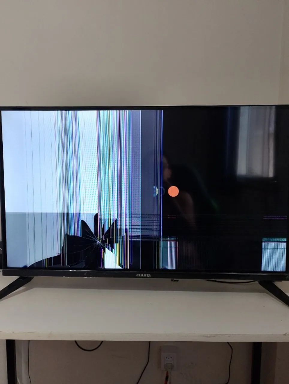 Smart TV Aiwa 32" Android  Peças ou Técnico