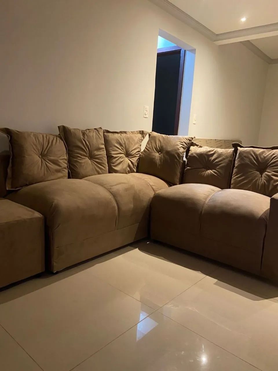 Sofá de canto com puff 750$ entrego 