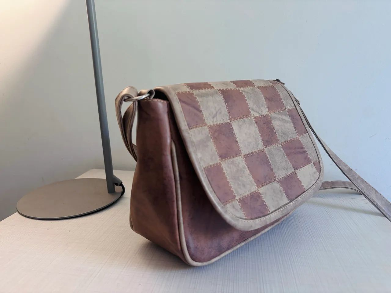 bolsa de couro legítimo artesanal xadrez  - Foto 2