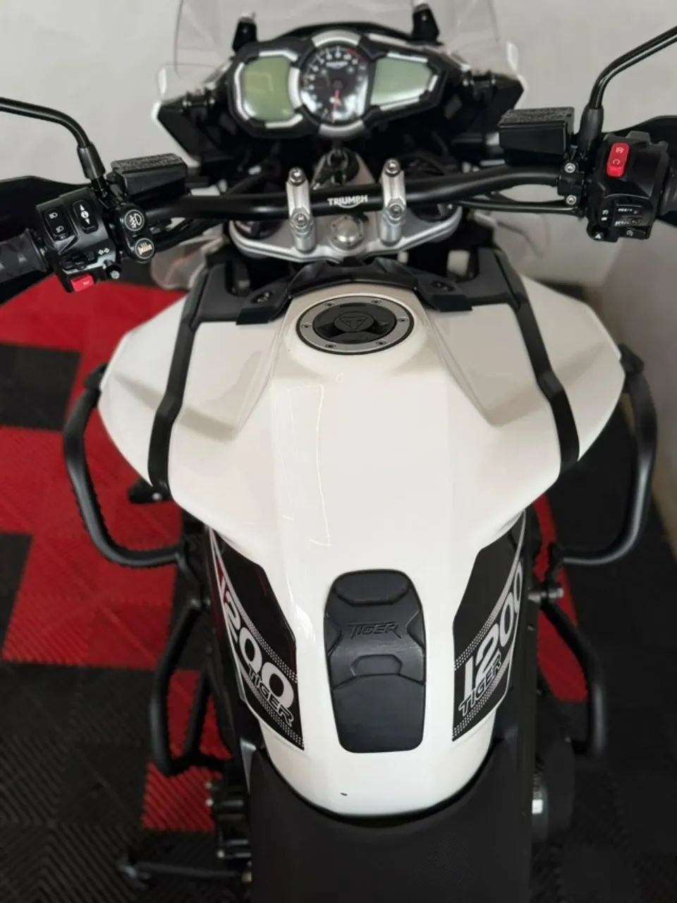 Triumph Tiger 1200 Explorer XCX 2016 - Foto 4