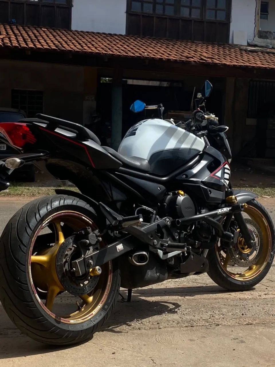 XJ6 N 2015 - Foto 2