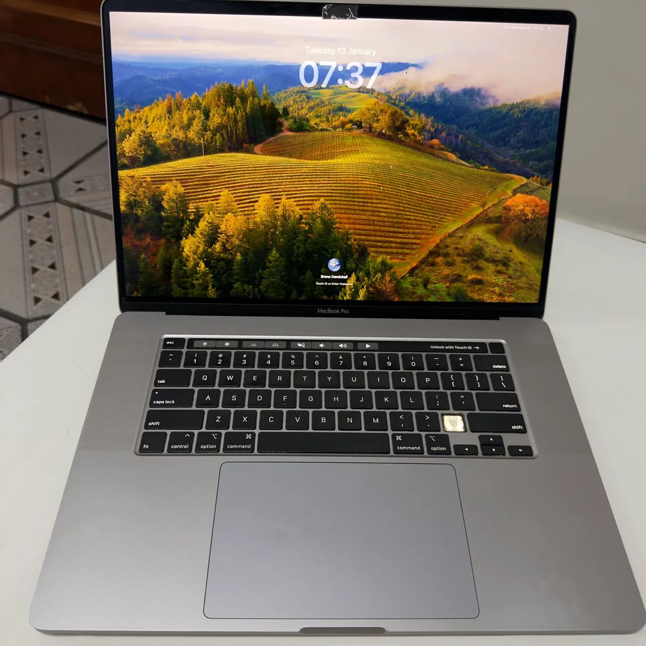 MacBook Pro 16? polegadas 2019 i9 32Gb Memória 1 TB de HD 8Gb GPU