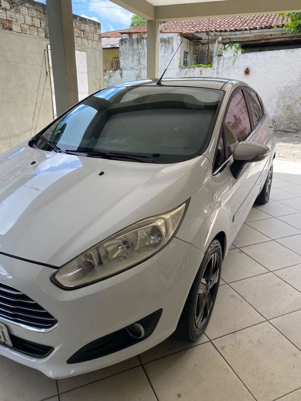 Ford Fiesta Fiesta TITANIUM 1.6 16V Flex Mec. 2015