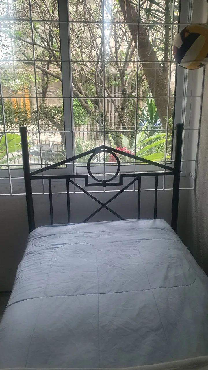 Cama de ferro exclusiva