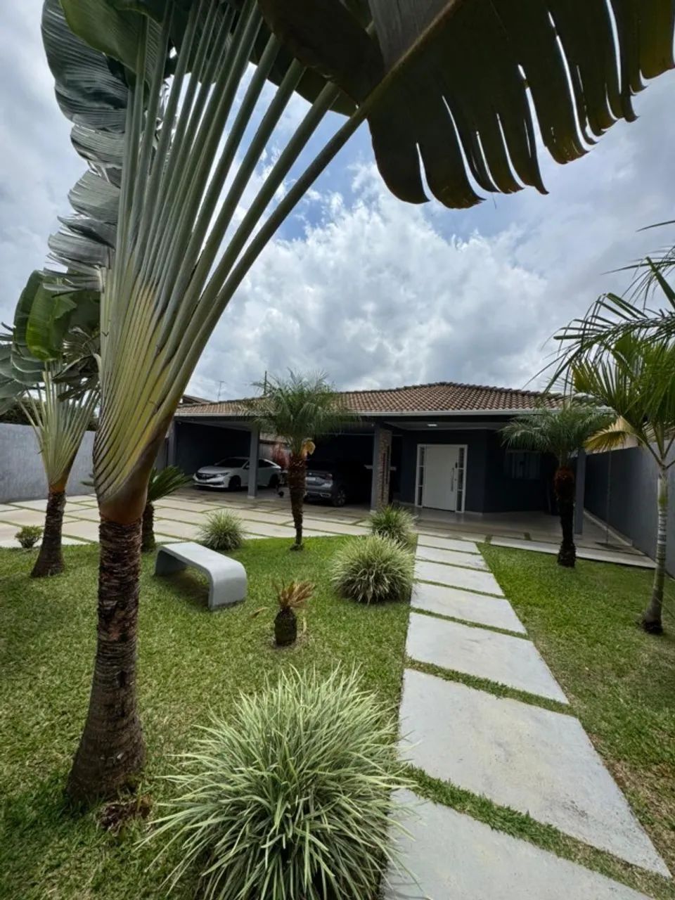 VENDO LINDA CASA EM LOTE DE 800M