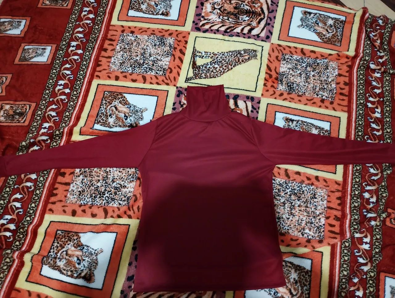 Camisa e cordão  - Foto 3