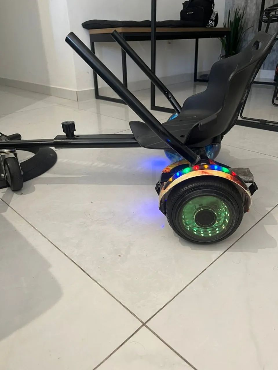 Hoverboard( Skate Elétrico) com Cadeirinha - Foto 2