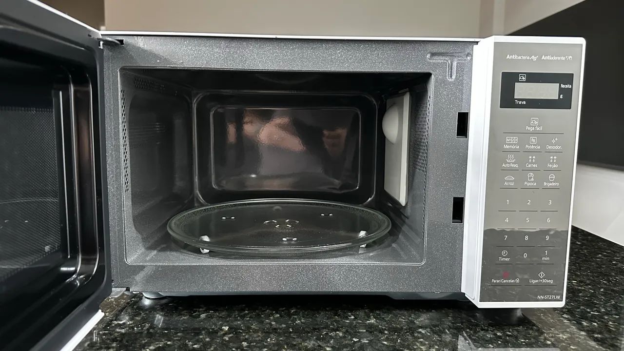 Microondas 220v - Panasonic NOVO - Foto 4