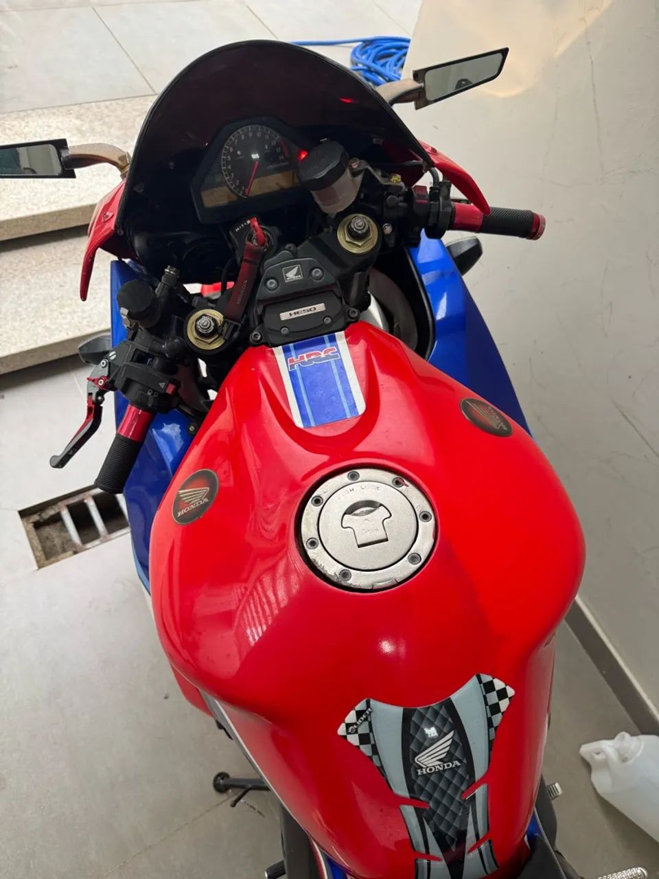 CBR 1000 RR Fireblade  - Foto 5