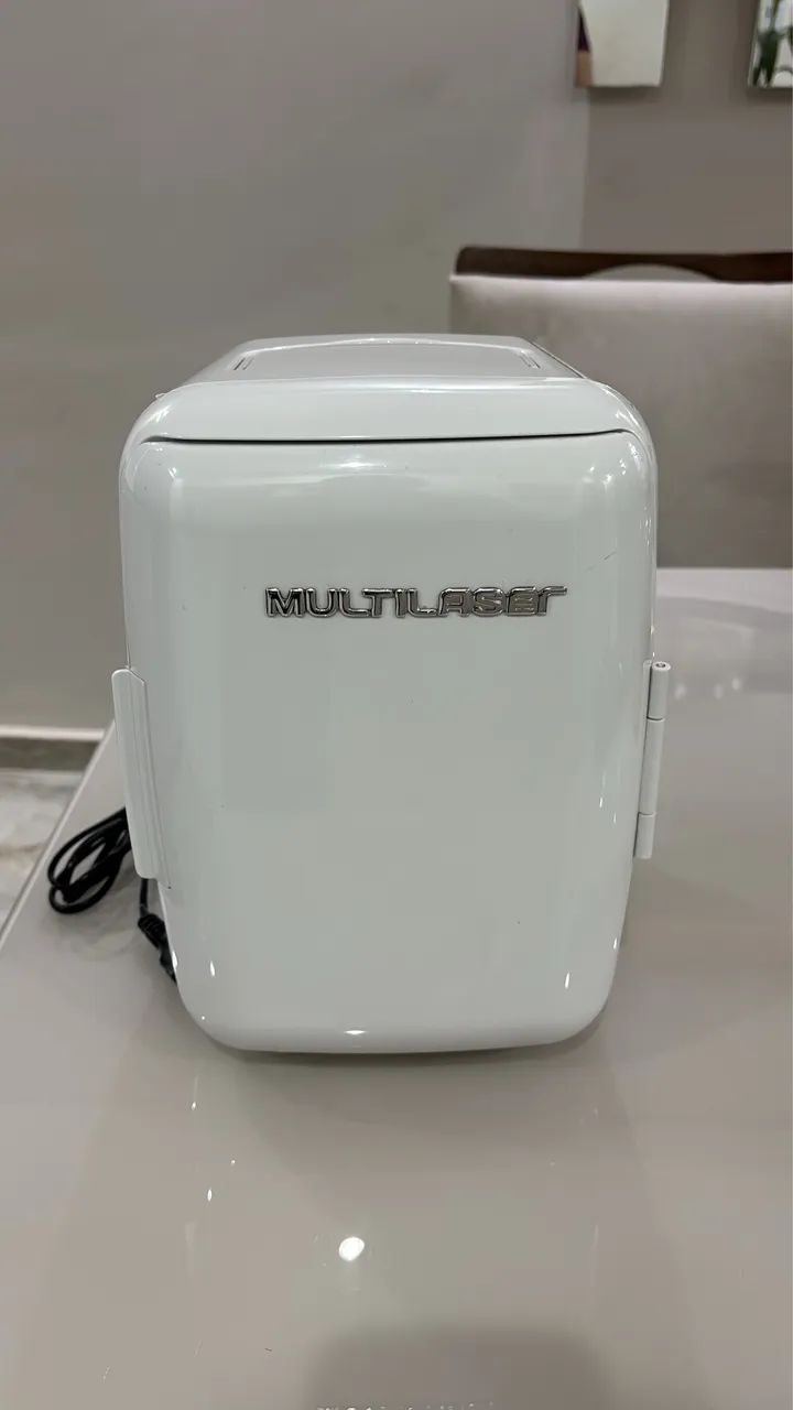 Vendo geladeira mini Multilaser