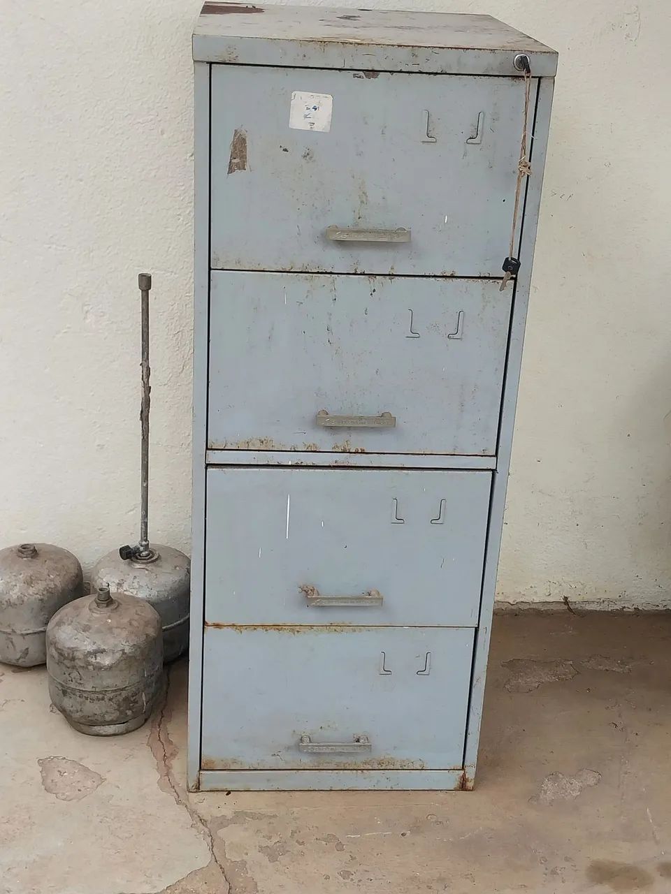 ? Armário de Aço / Gaveteiro