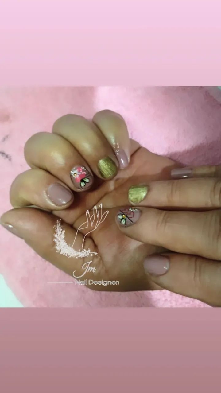 Unhas em gel - Foto 4