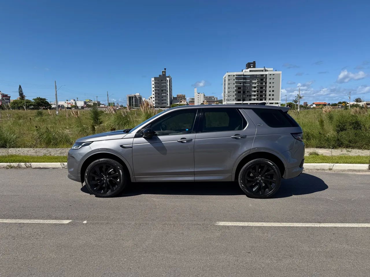 Land Rover Discovery Sport SE R-DYN. 2.0 Bi-TB DIE 2023 - Foto 2