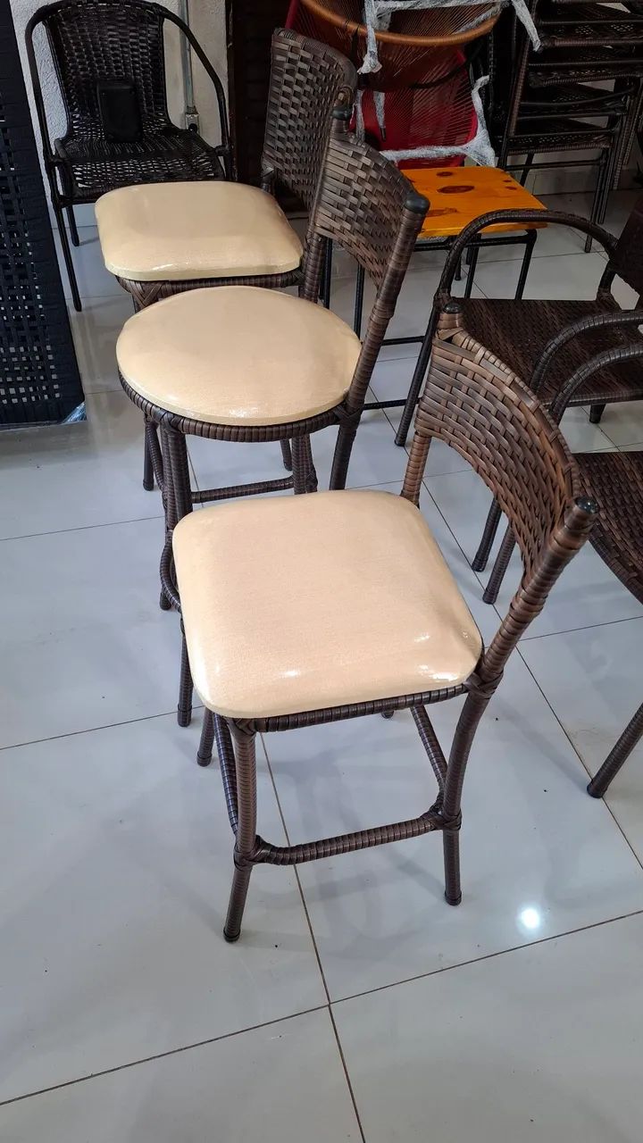 3 bancos de ferro e junco NOVOS - Foto 2