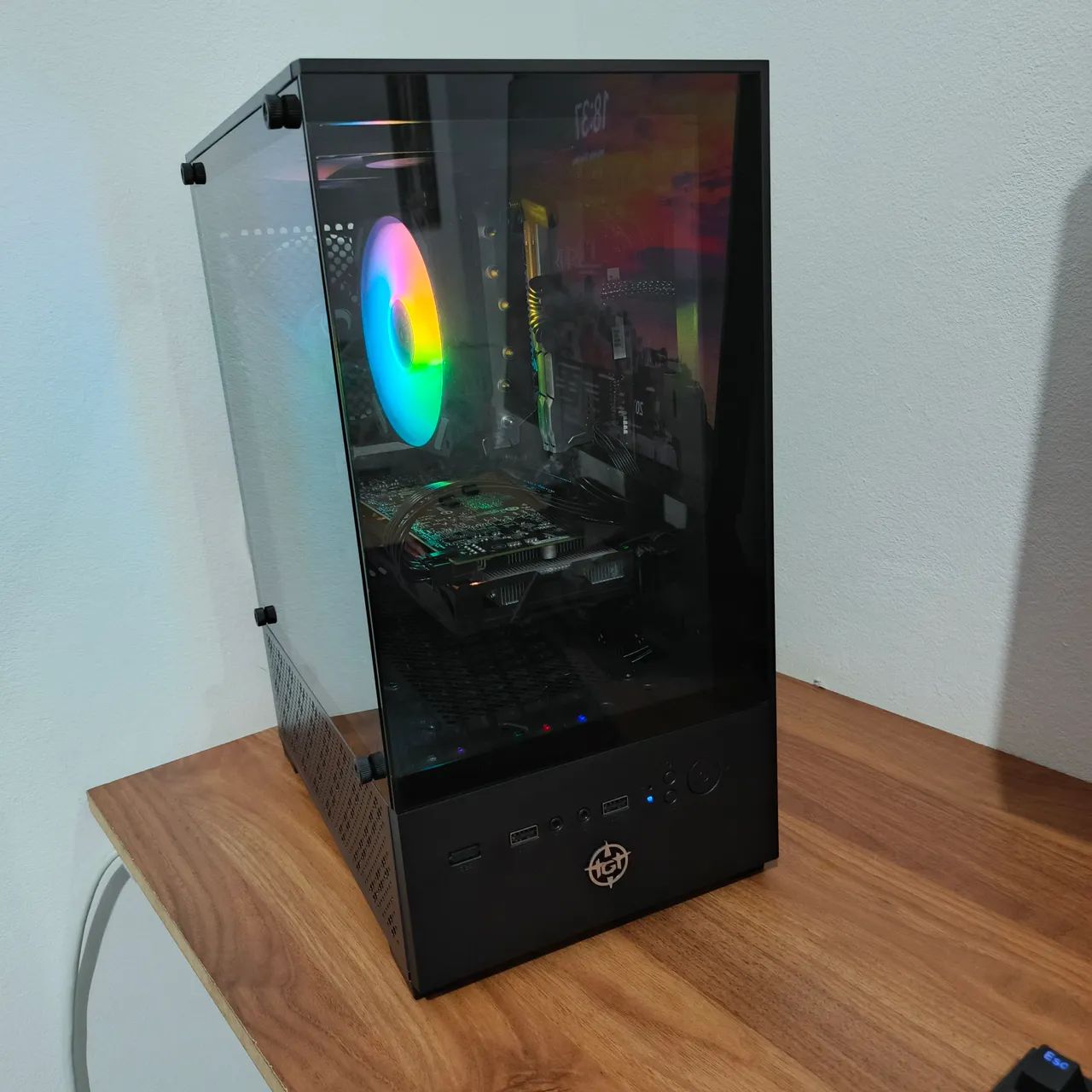 PC gamer Ryzer 5 4500 e RX590 Gigabyte 16gb RAM compacto - Foto 3