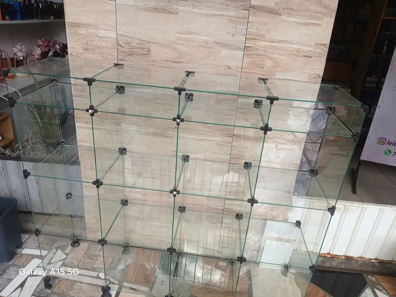 Estante de vidro