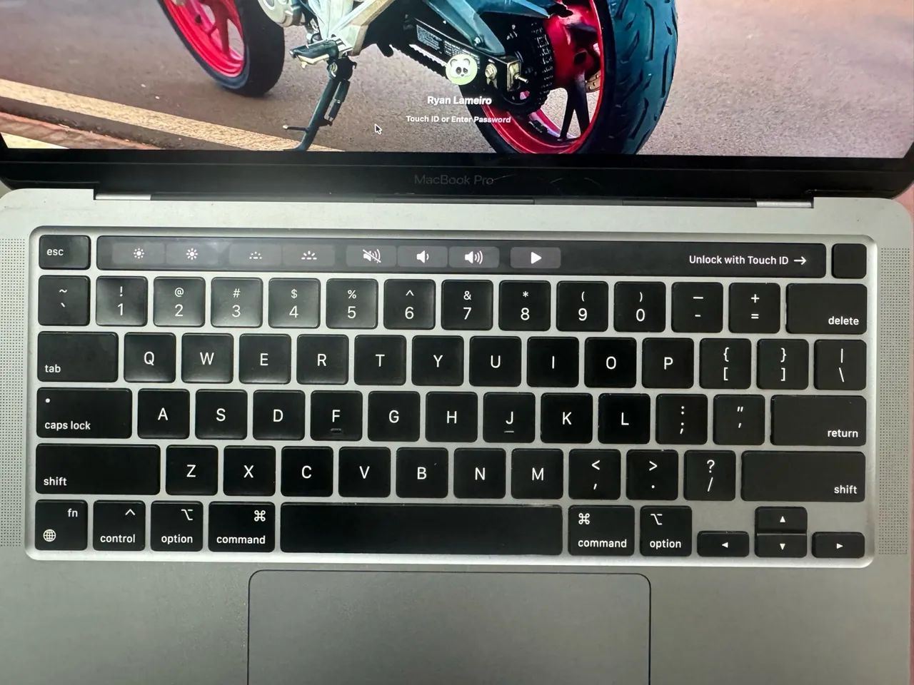 MacBook Pro M1 13" 8GB 512GB - Foto 5