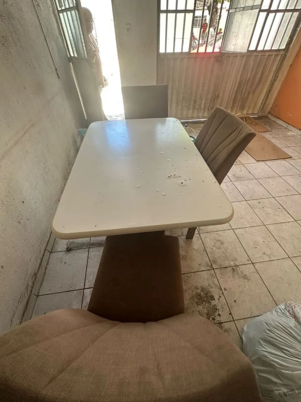 Mesa com cadeiras - Foto 2