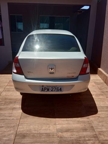 Clio sedan 2008/08