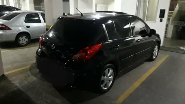 Tiida automático com teto solar 2011 - Foto 20