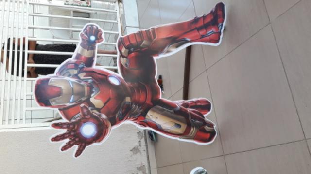 Totem vingadores - Foto 6