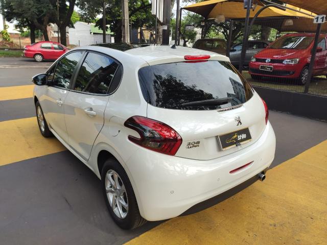Peugeot 208 Allure 2017 Automatico com Teto - Foto 2