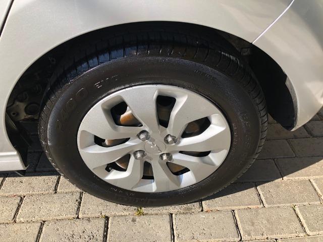 Chevrolet Onix LT 1.0 Mec 2017 - Foto 13