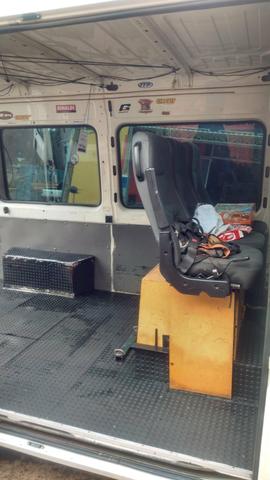 Vendo van furgão!!! - Foto 4