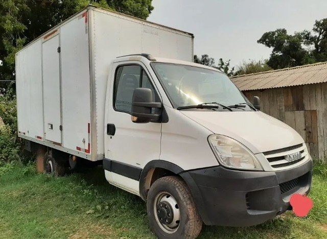 CAMINHÃO IVECO