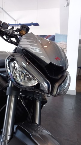 TRIUMPH STREET TRIPLE 765 RS 2022