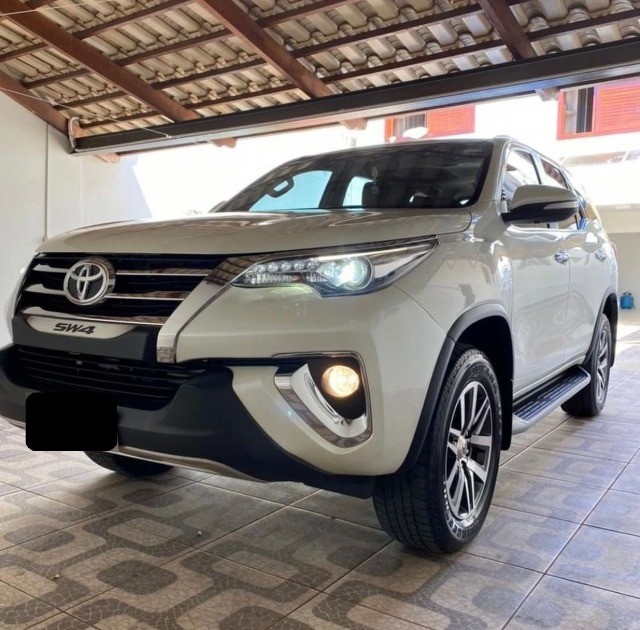 HILUX SW4 ANO 2017 4X4