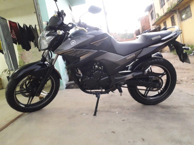 YAMAHA MOTO 250 CC