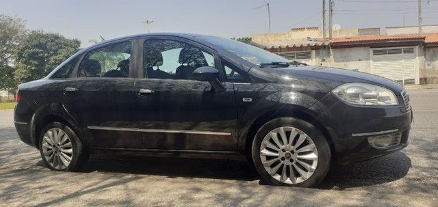 VEÍCULO FIAT LINEA 2012