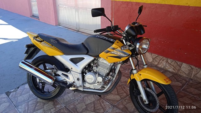 MOTO TWISTER ANO 2008 NADA PRA FAZER SÓ ANDAR