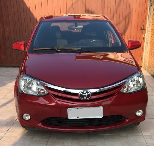 TOYOTA ETIOS HATCH