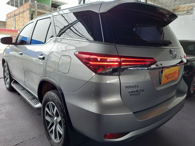 SW4 SRX AUT 4X4 DIESEL MOD 2019