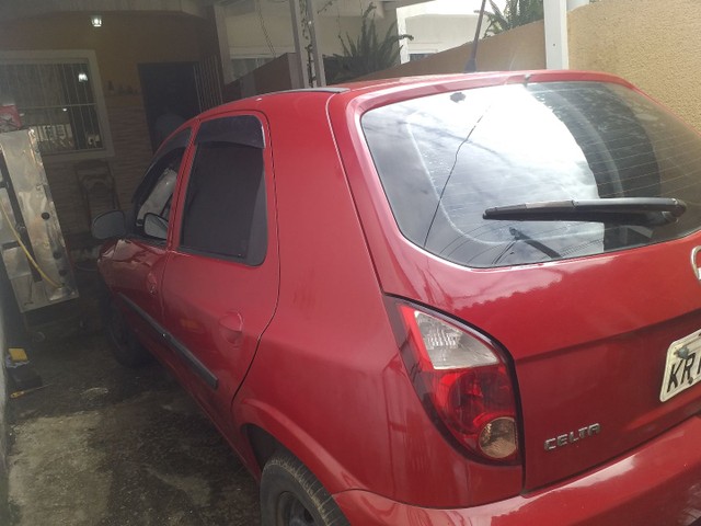 VENDO CELTA 2007 COMPLETO