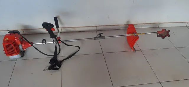 Vendo Roçadeira semi nova