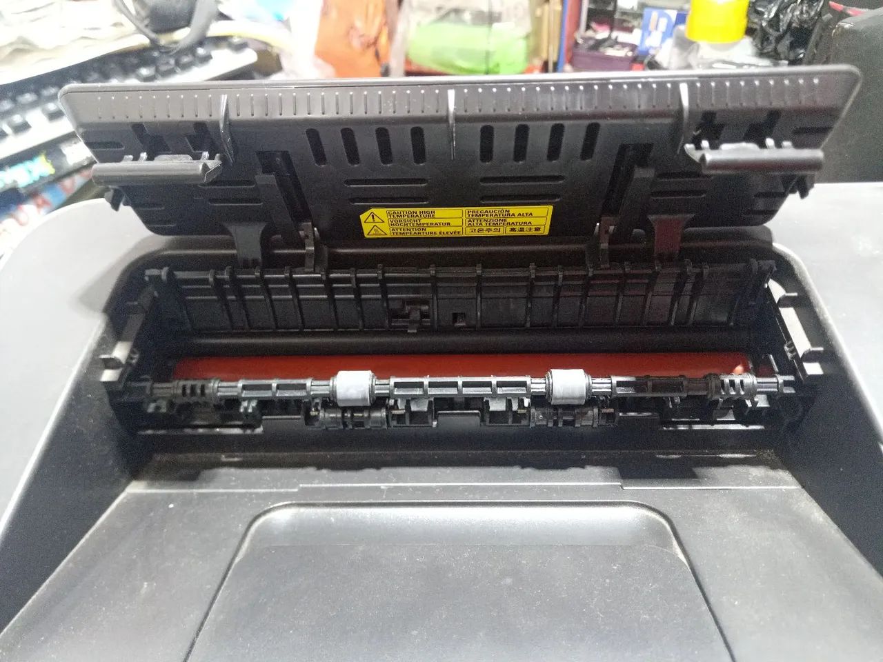 Vendo impressora a laser Samsung CLP 365w com defeito por  300 reais - Foto 4