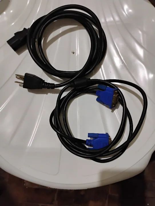 CABO VGA PARA MONITOR 1,80M + 2 Cabos de Força, padrão novo e Padrão antigo, ótimos - Foto 3