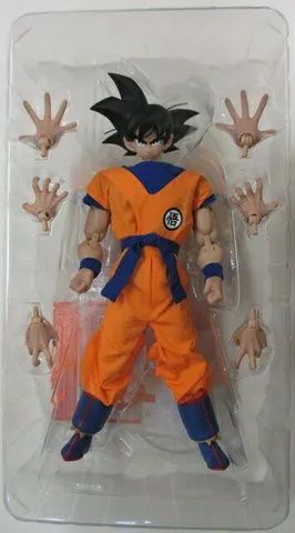Goku - escala 1/6 - Medicom Rah - Hot Toys. - Foto 2
