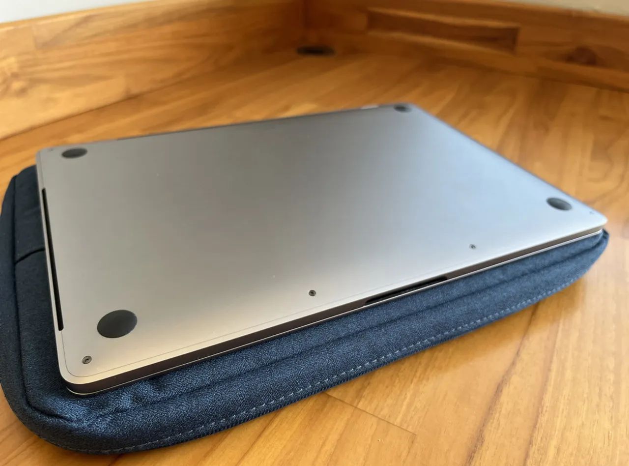 Macbook Pro 2019 - 13.3 - Cinza-espacial - 15 - 8gb - 256gb - Foto 2