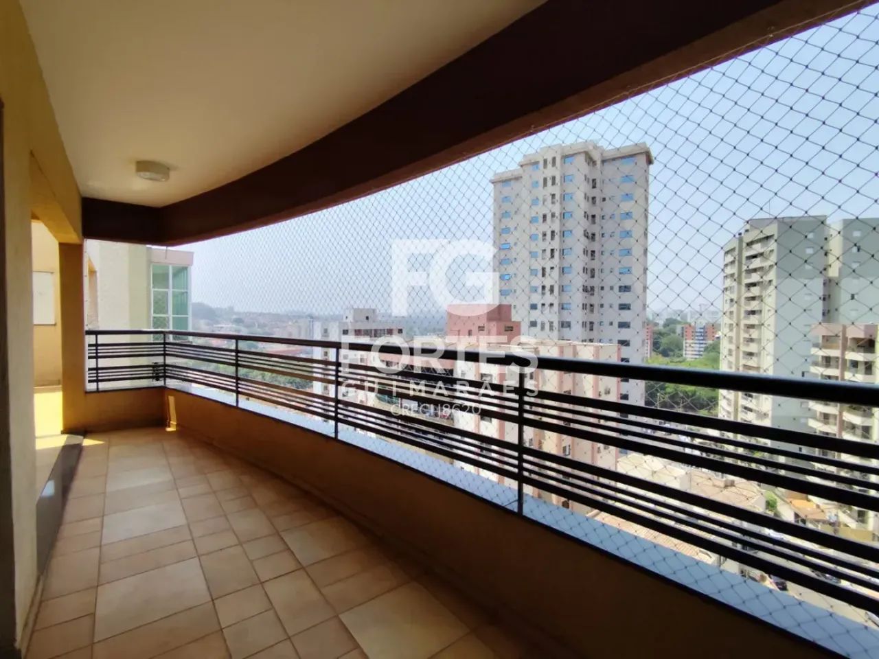 Apartamento Cobertura de 4 Dormitórios com 136m² no Bairro Jd Botânico!