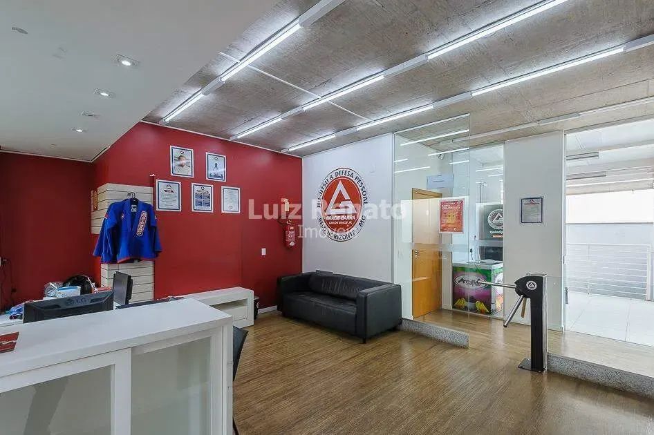 Sala à venda no bairro Santa Lúcia